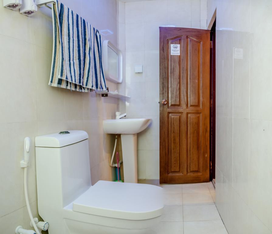 Surf Deck Hotel Thulusdhoo Exterior photo