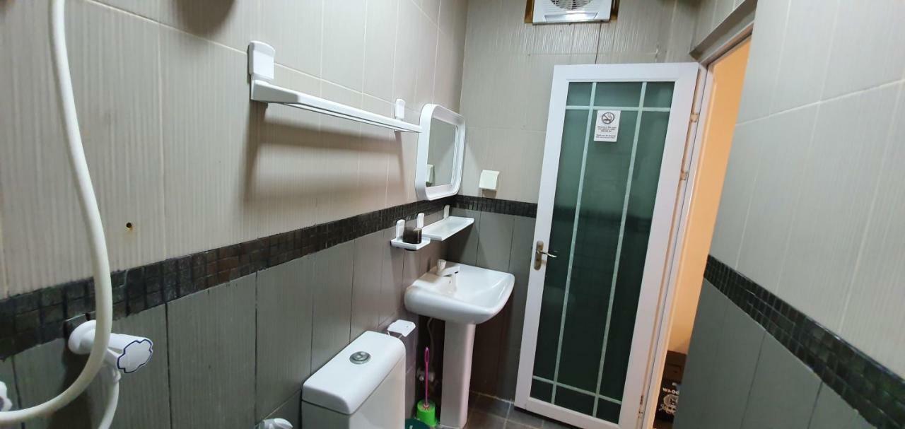 Surf Deck Hotel Thulusdhoo Exterior photo